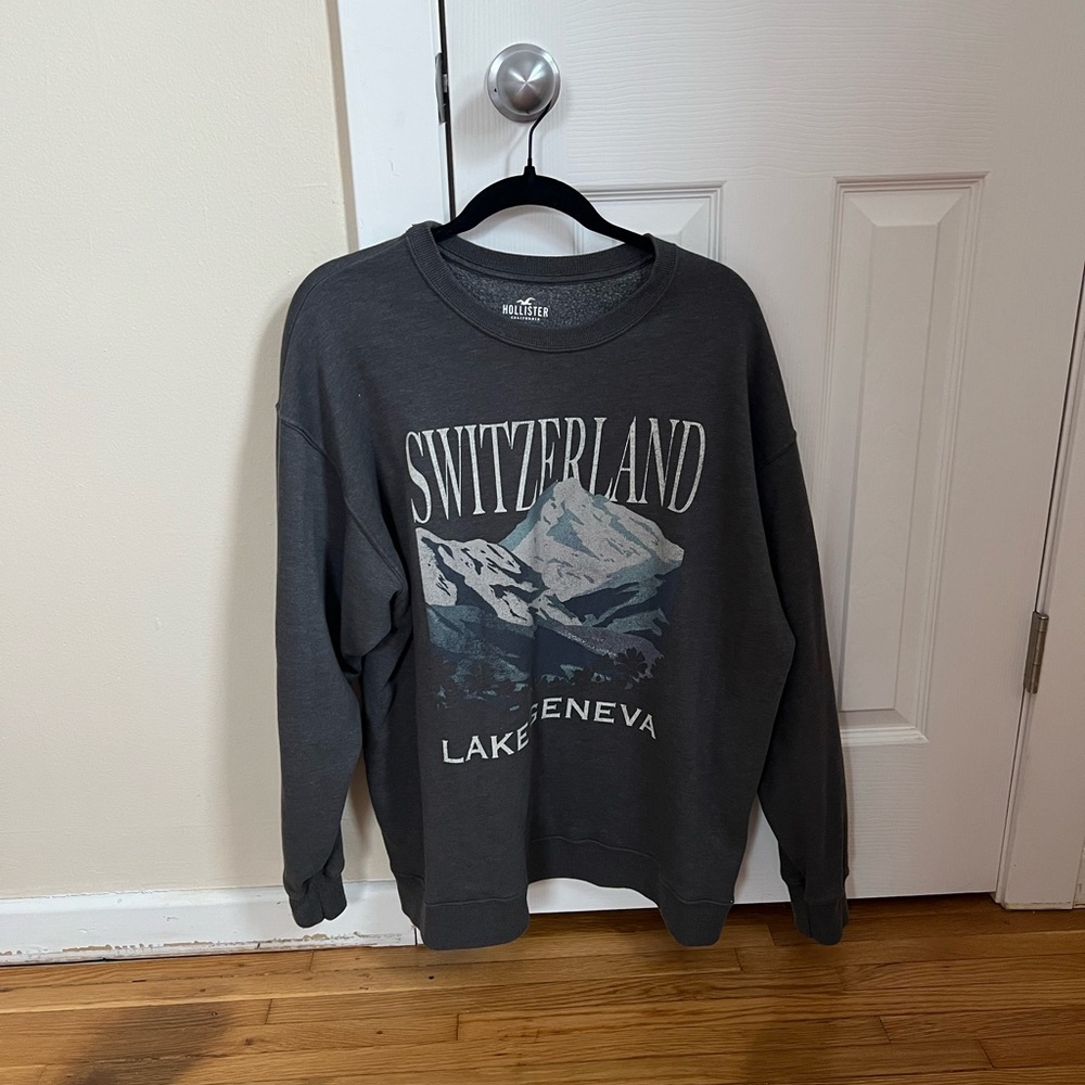 Hollister sweatshirt